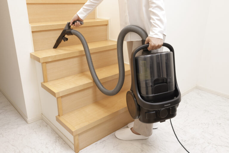 Panasonic 2000W Cyclone Bagless Canister Vacuum Cleaner - Image 2