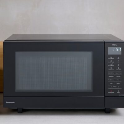 Panasonic 27L, 1000Watts Flatbed, No Turntable Inverter Microwave - Black